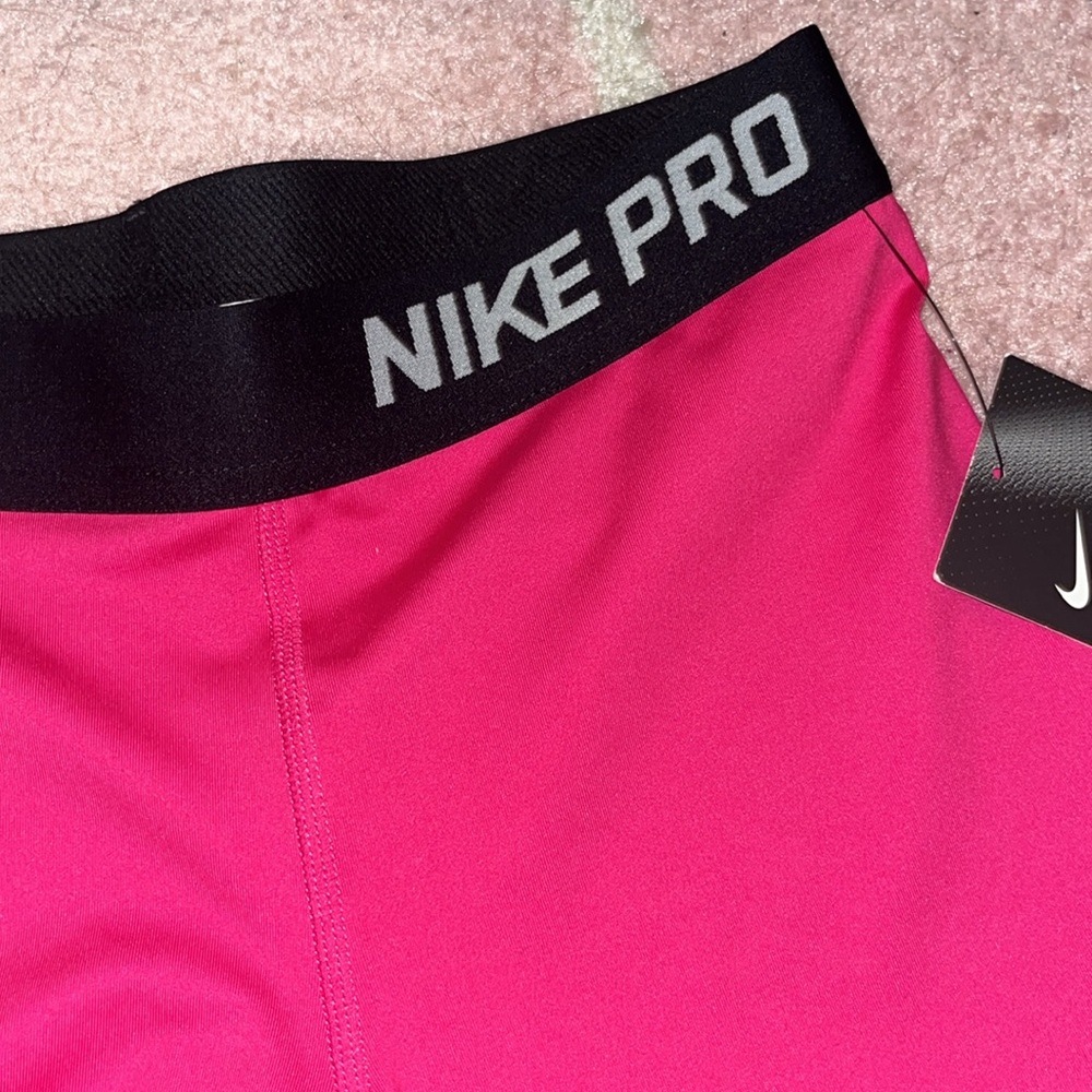 Nike Pink Girls Large Sports Bra and Extra Large Bicycle Shorts - Picture 4 of 6